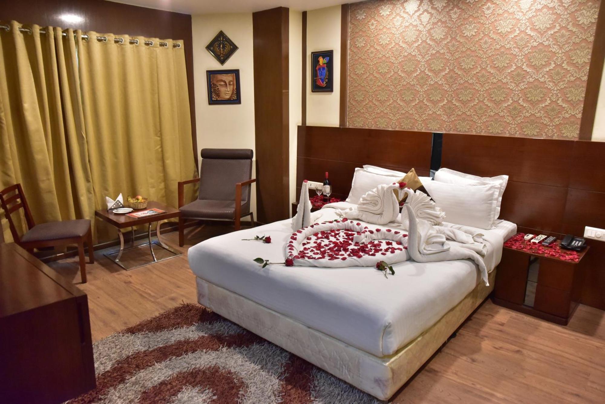 Hotel Ambassador Chocolate Inn Kalyani Exterior foto