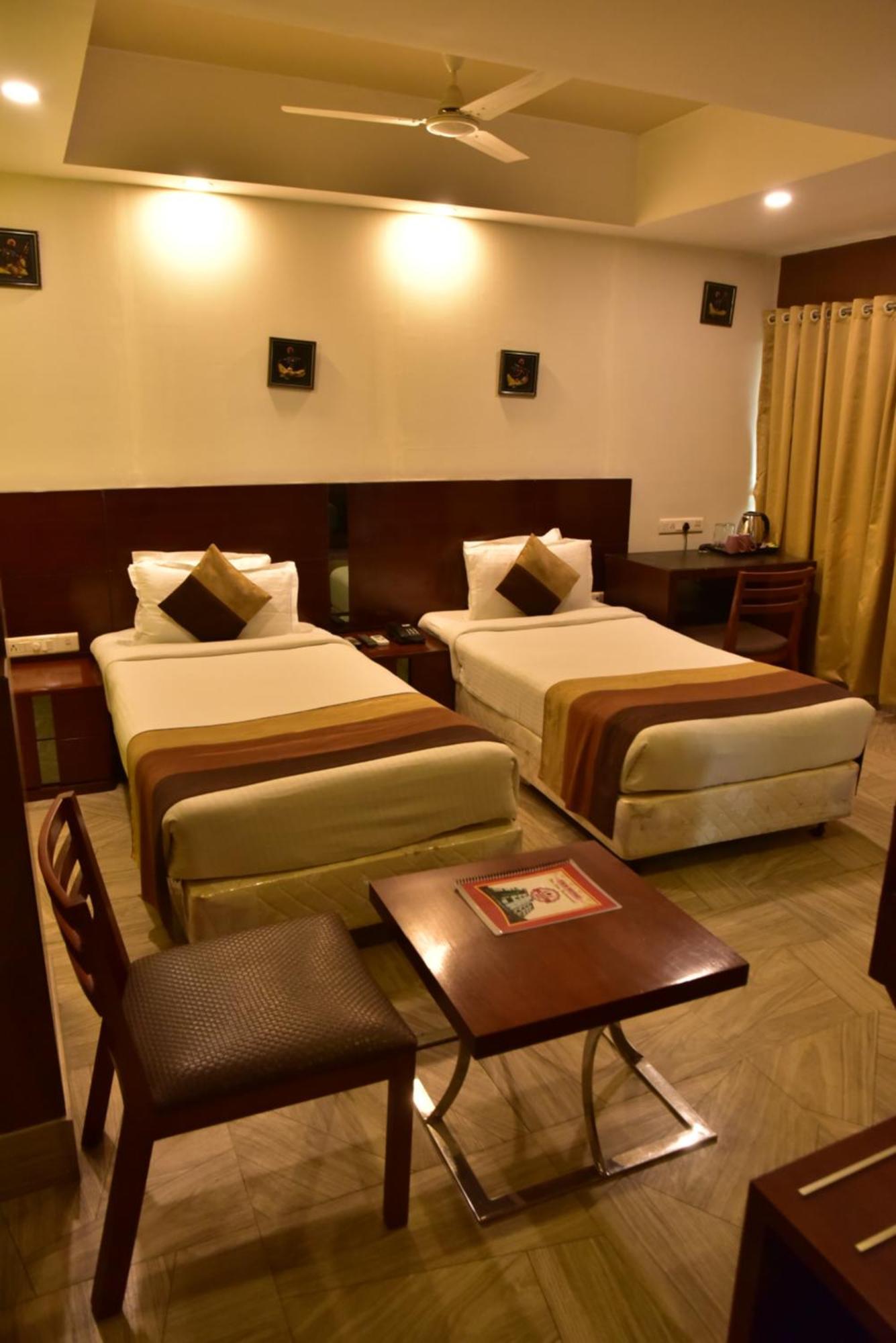 Hotel Ambassador Chocolate Inn Kalyani Exterior foto